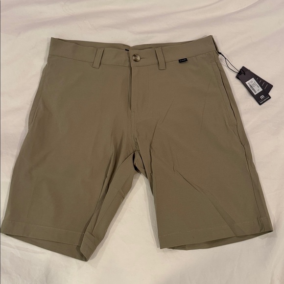 Travis Mathew Other - Travis Mathew Men's Light Khaki Shorts